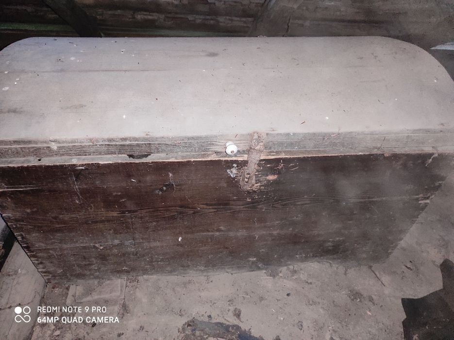 Скриня антикварна, куфер