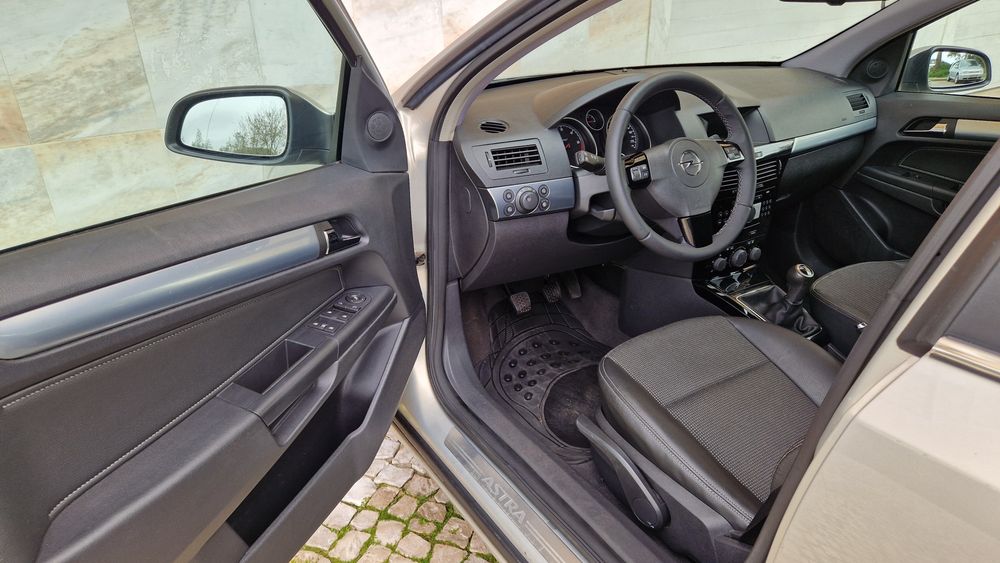 Opel Astra 1.7 CDTi Edition | Apenas 195.000 KM