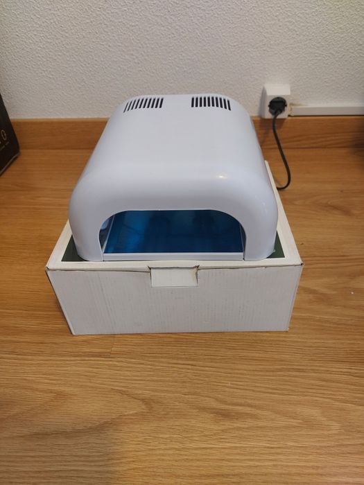 Lâmpada para unhas de gel
