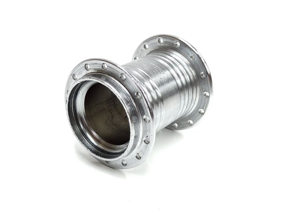 NOWY Korpus piasty Romet Universal 28 szprych 1994 rok