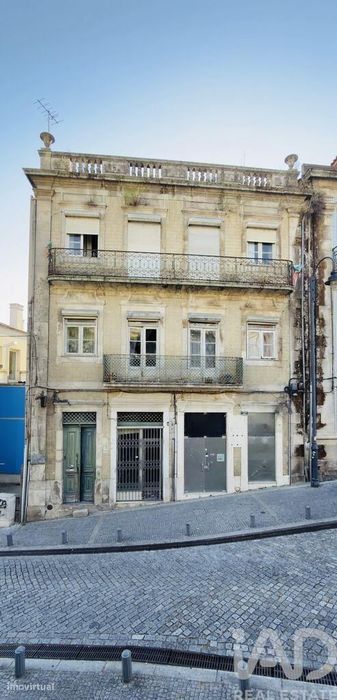 Building in Peso da Régua and Godim, 706 m²