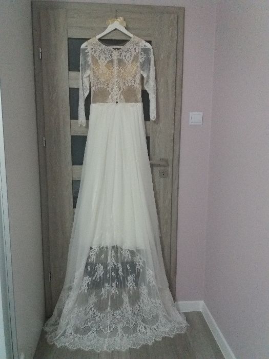 Romantyczna suknia ślubna z welonem