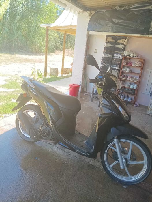Vendo Moto 125 Honda Vision Ano 2019, perfeita em ótimo estado!