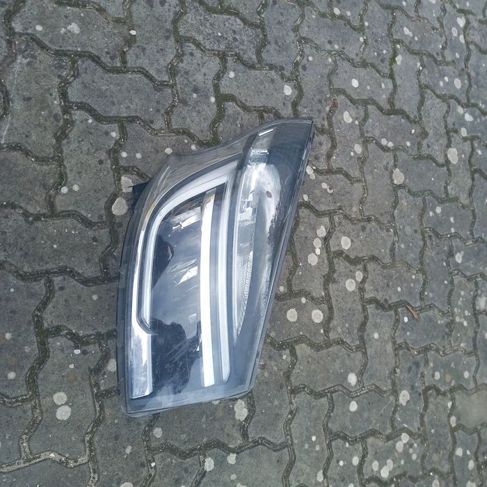 Farol passageiro renault trafic 3. 26010 9054 R