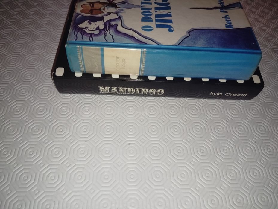 Livros de Romance Vintage
