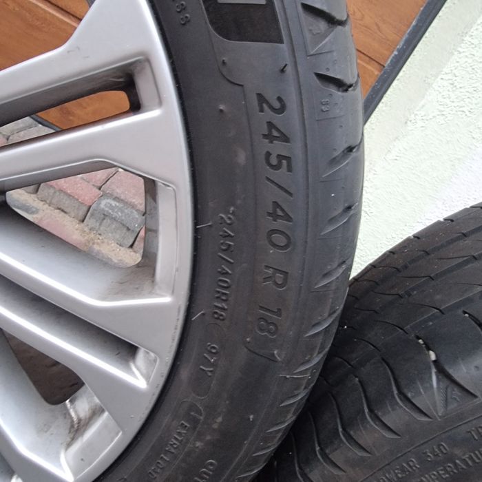 Alufelgi Audi  z oponami letnimi Michelin  245.40.18
