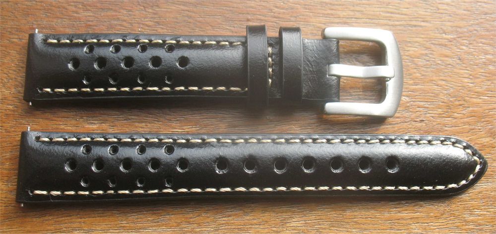 Bracelete Perfurada Desportiva Preta - 18mm