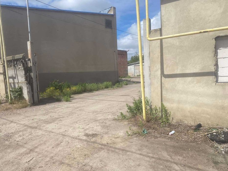 здам сухій склад з офісом 1200 м