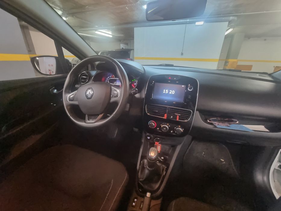 Renault Clio vendo com urgencia ate 20 Novembro