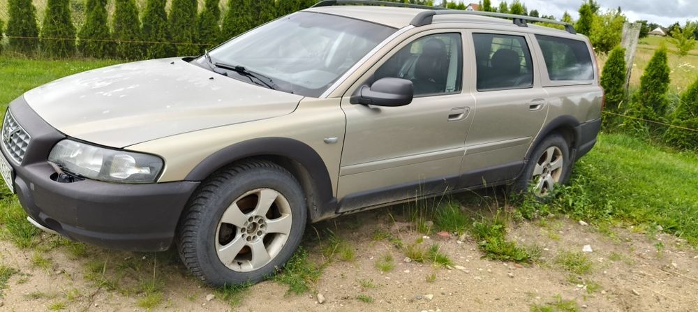 Volvo xc70  cross country