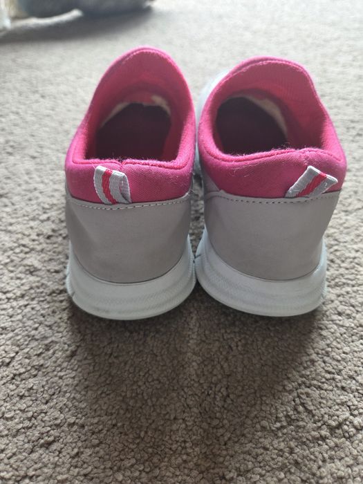 Adidasy Nike rozmiar 33