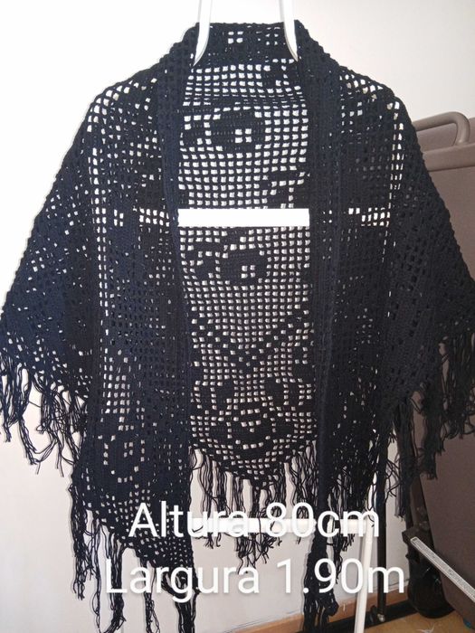 Xaile preto crochê