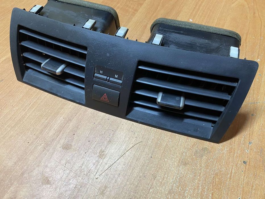 Центральні воздуховоди дефлектор в торпеду Тойота Кемрі 40 2.4 2008р