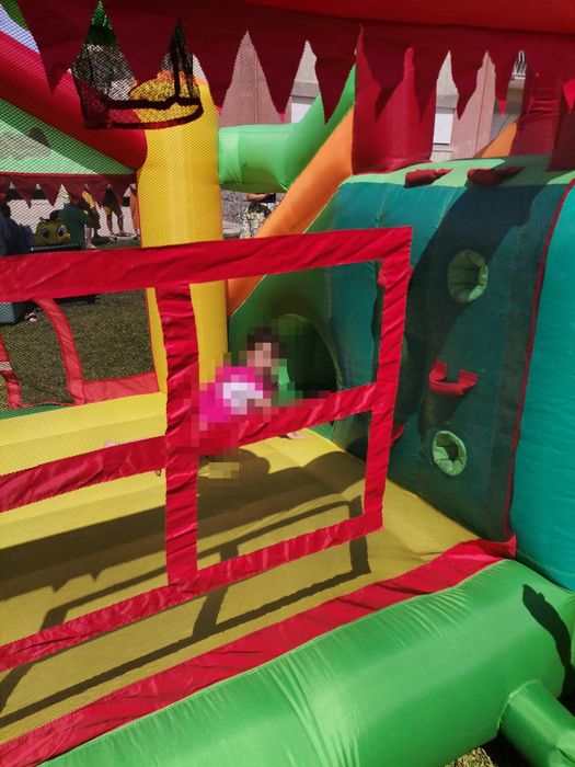 Insuflável casa de salto feliz