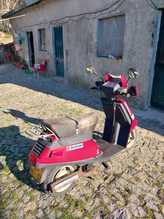 Vendo Scooter suzuki Penafiel • OLX Portugal