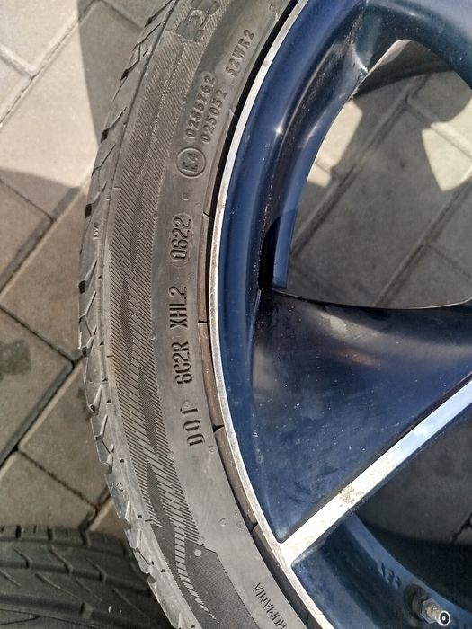 Sprzedam felgi aluminiowe z oponami.