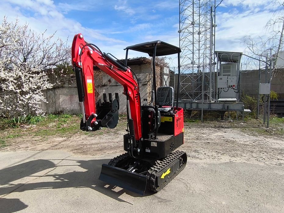 Гусеничный мини экскаватор JPC HT12 бензиновий