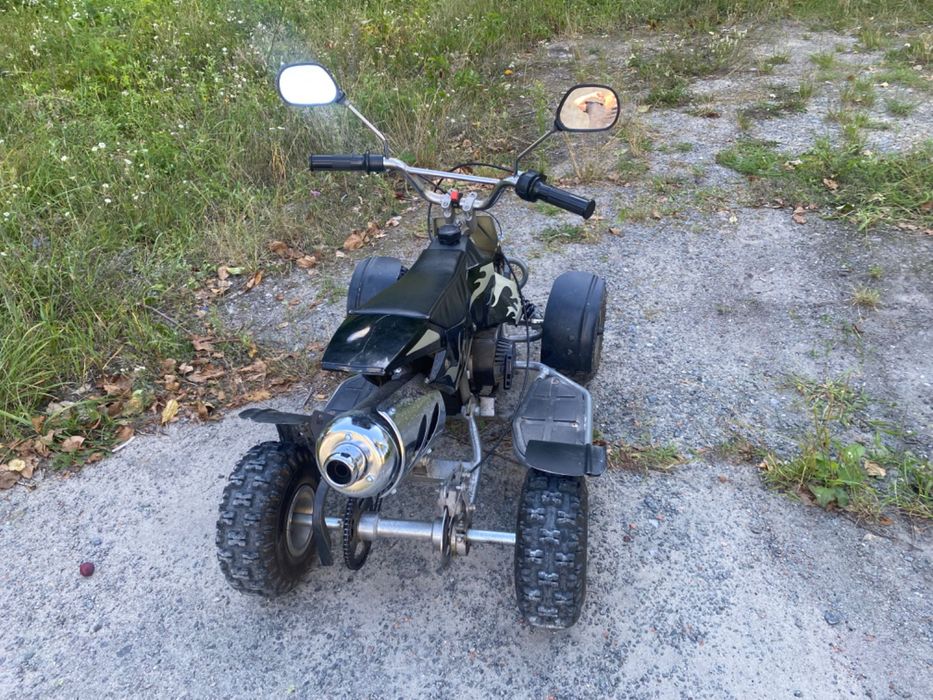 Продам дитячий квадроцикл на бензині