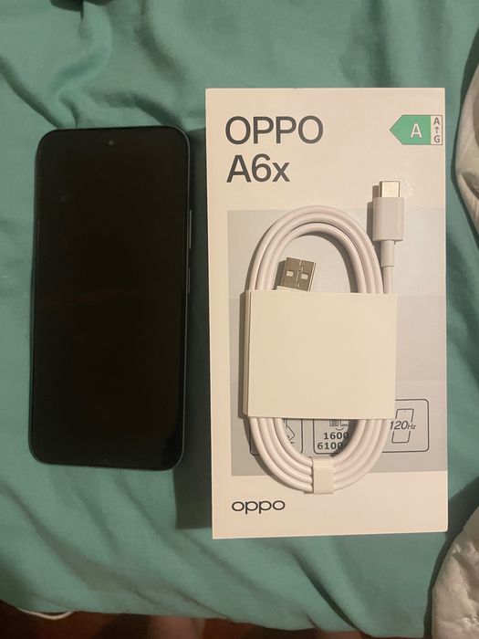 Vendo telemóvel sem uso comprado há 1 dia
