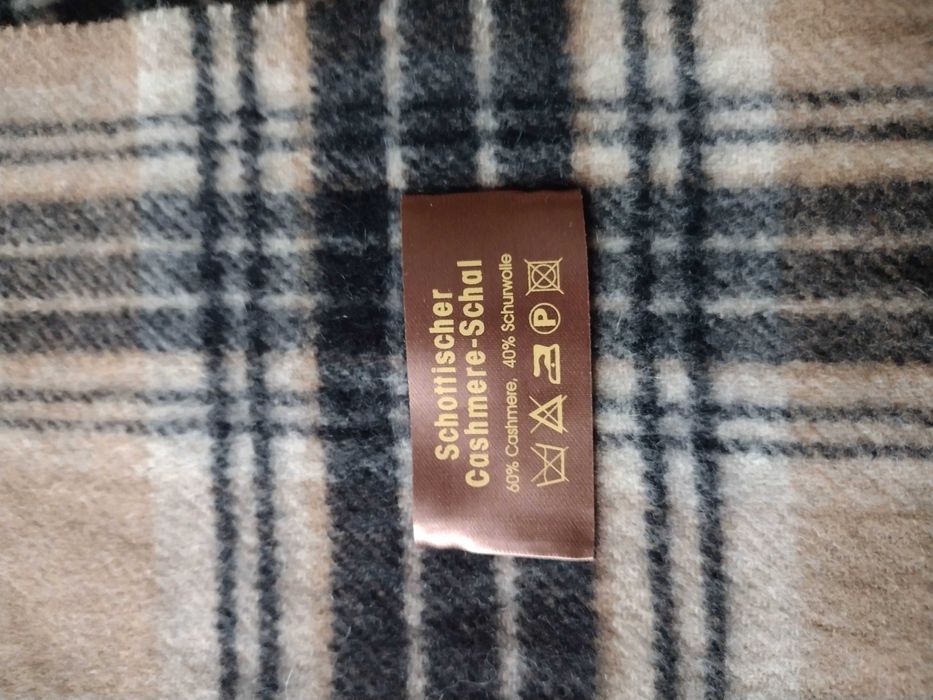 Szalik kaszmirowy (60% cashmere, 40% żywa wełna)