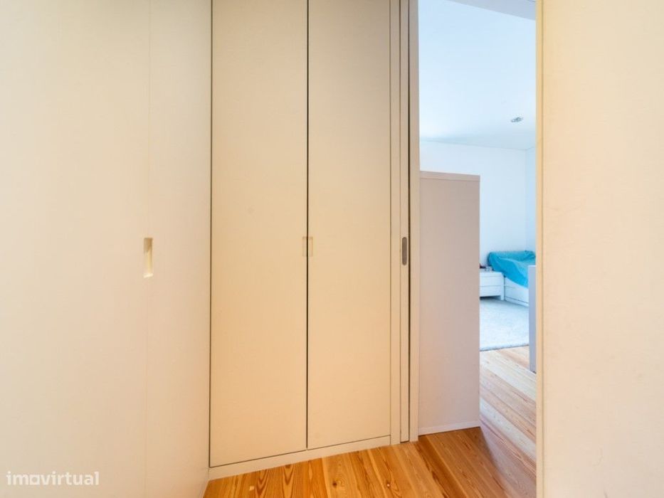 Apartamento T2 de Luxo com Jardim Privativo no Restelo, inserido em...