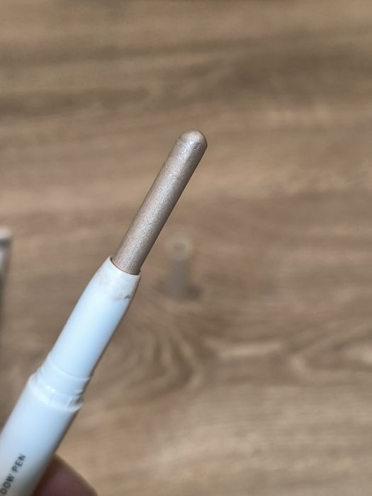 H&M make IT easy eyeshadow pen/Cień do powiek w kredce/Mało używany