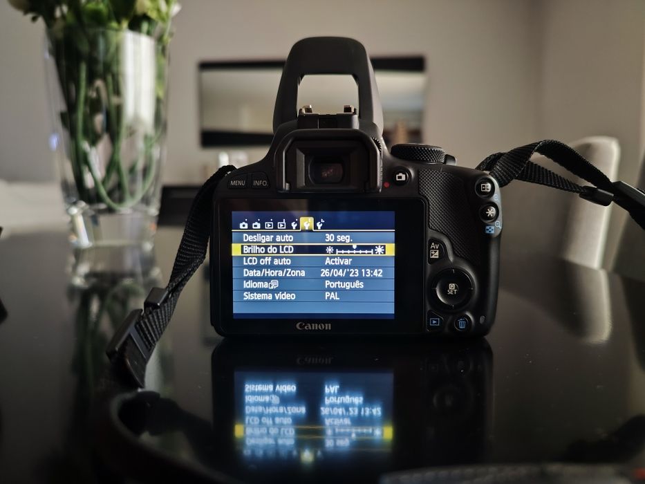 Máquina Fotográfica Canon EOS 100D *como Nova*