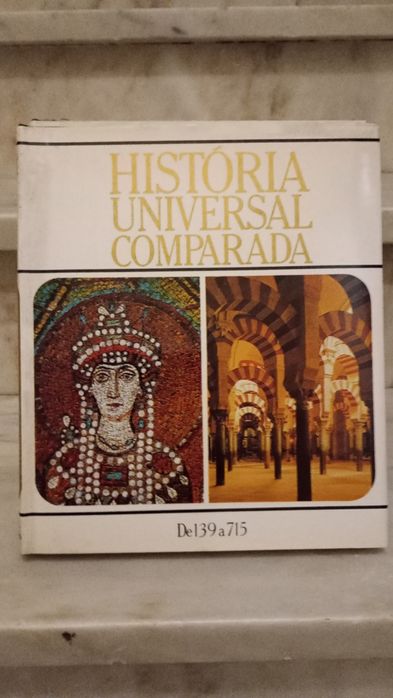 Cinco volumes da História Universal Comparada