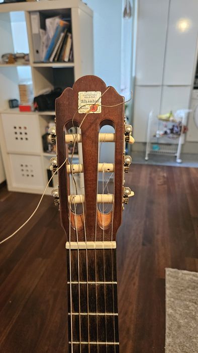 Guitarra Alhambra 2c