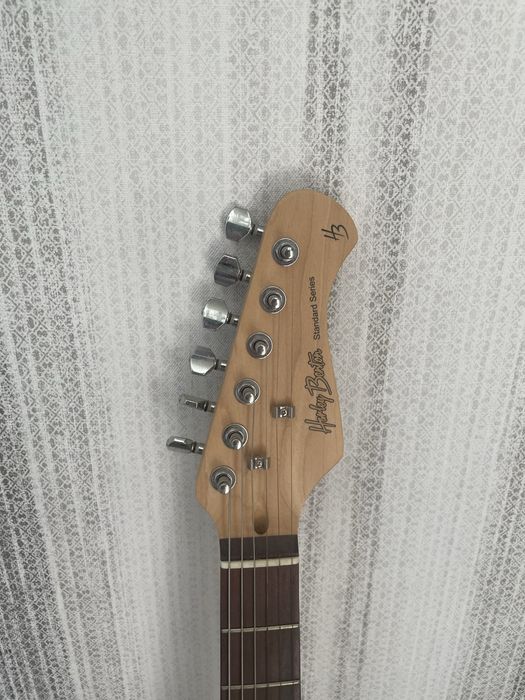 Guitarra Elétrica Harley Benton ST-20 + Amplificador + TODOS os ACESSÓRIOS
