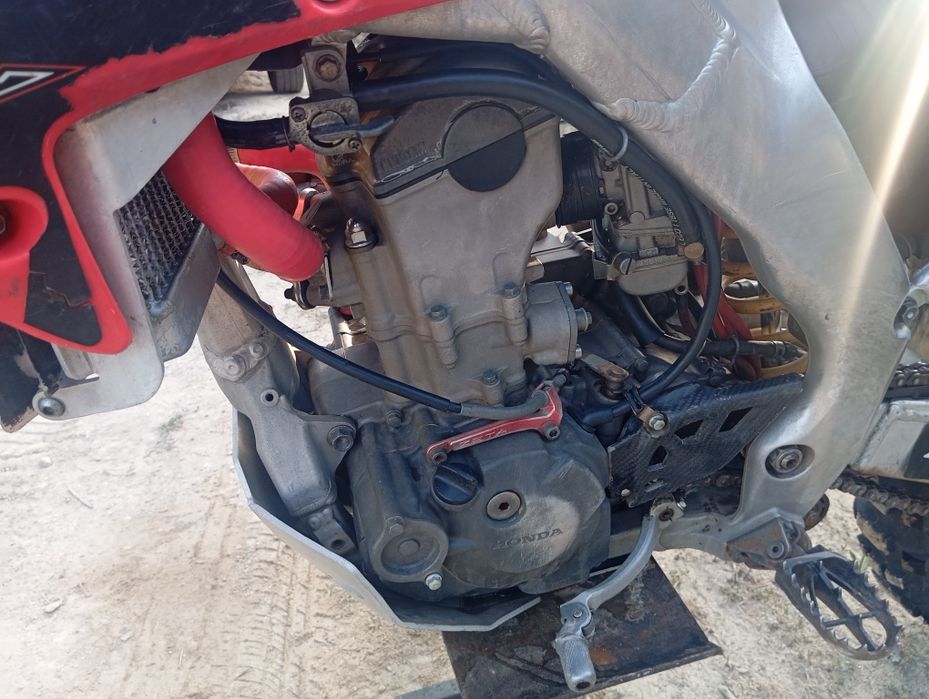 Vendo Honda CRF250R (2004) – Excelente Estado
