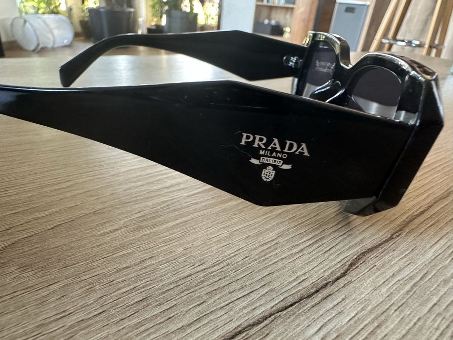 Okulary przeciwsłoneczne Prada