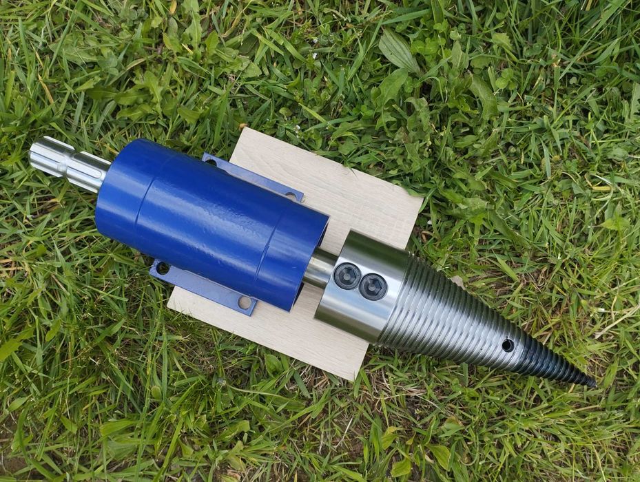 Łuparka świdrowa WOM do ciągnika / stożek 100mm / świder do drewna