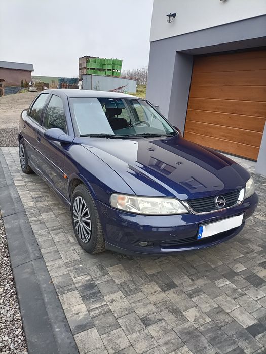 Opel Vectra B 1.6 benzyna gaz klima elektryka