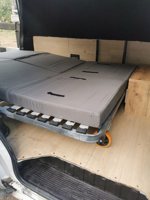 Hyundai H1 alcatifada e isolada