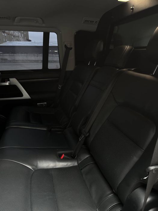 Аренда авто Toyota LC200 БРОНЬОВАНА ARMOR Оренда автомобіля автопрокат