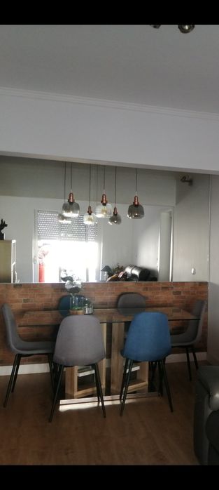 Mesa e Cadeiras Sklum estimadas