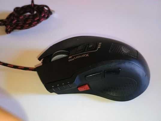 Komputer stacjonarny + klawiatura + mysz + pad + podkładka