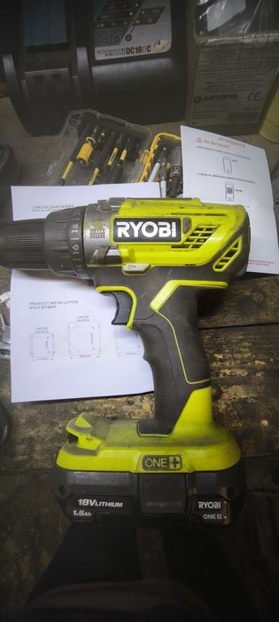 sprzedam wkrętarkę ryobi R18pd3