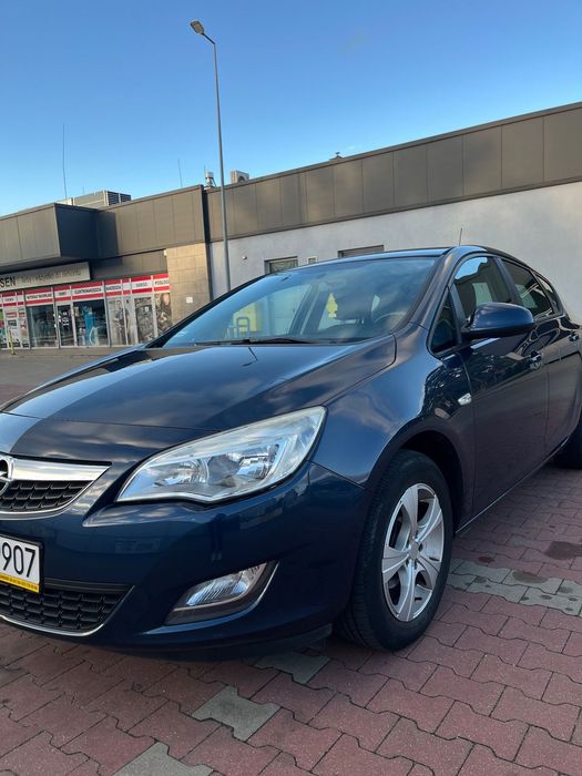 Opel Astra Opel Astra J 2012 rok