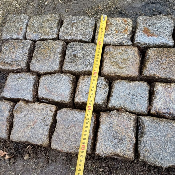 Kostka granitowa z rozbiorki