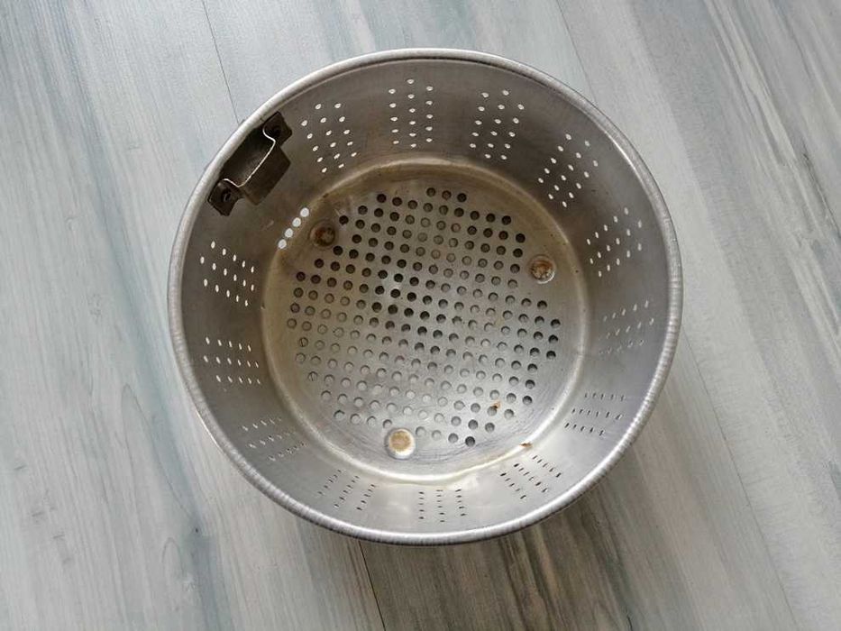 Aluminiowe sitko / durszlak / cedzak. Solidne, wytrzymałe. PRL.