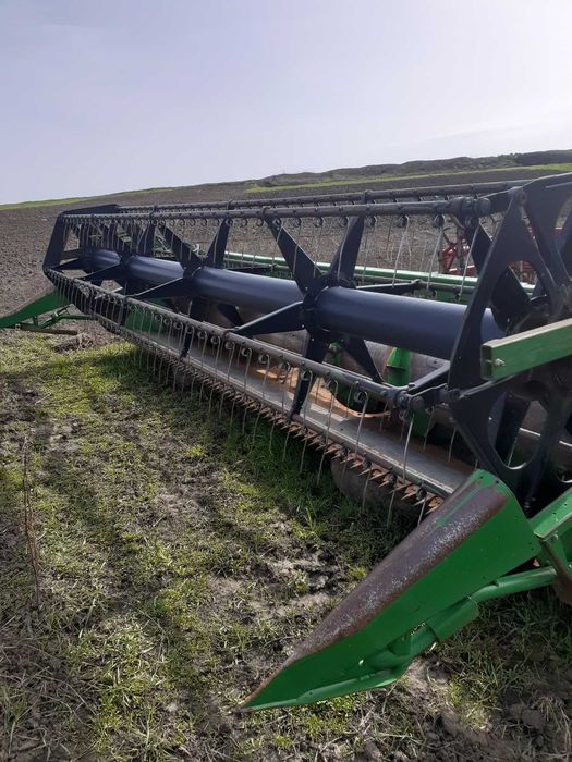 John Deere 618R/918F жатка.