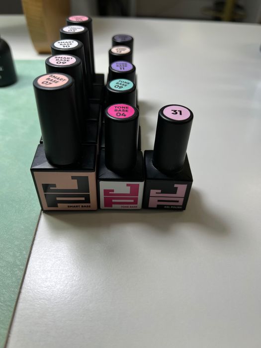 гель лаки гелі для манікюру Karo  Dark  Gama Komilfo  Dnka gloss weex