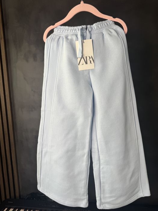 Nowe spodnie dresowe dla dziewczynki zara 116