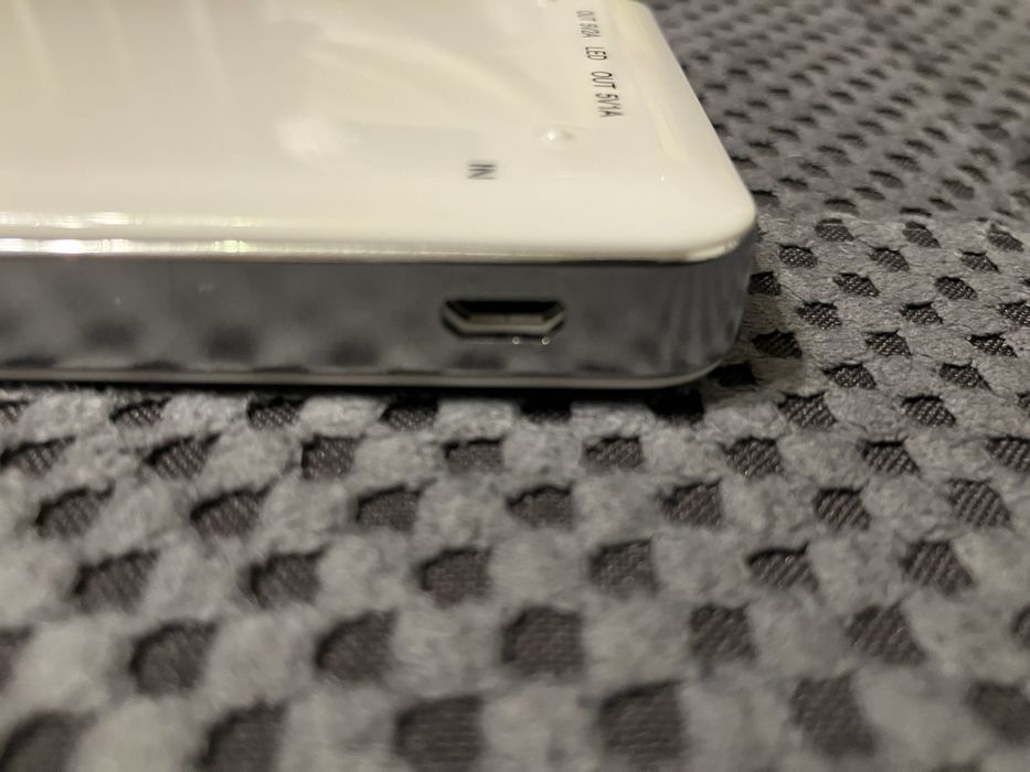 Robert Kubica power bank, zasilanie telefonu.