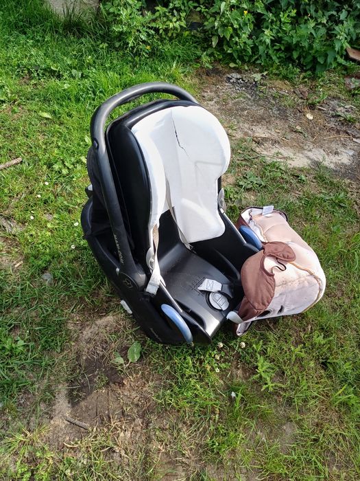 Nosidełko z bazą maxicosi
