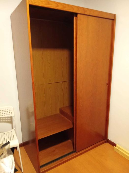 Roupeiro em madeira Pinho mel