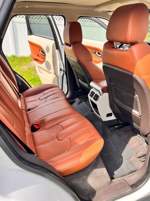 Продам  свій Офійійний Range Rover Evoque