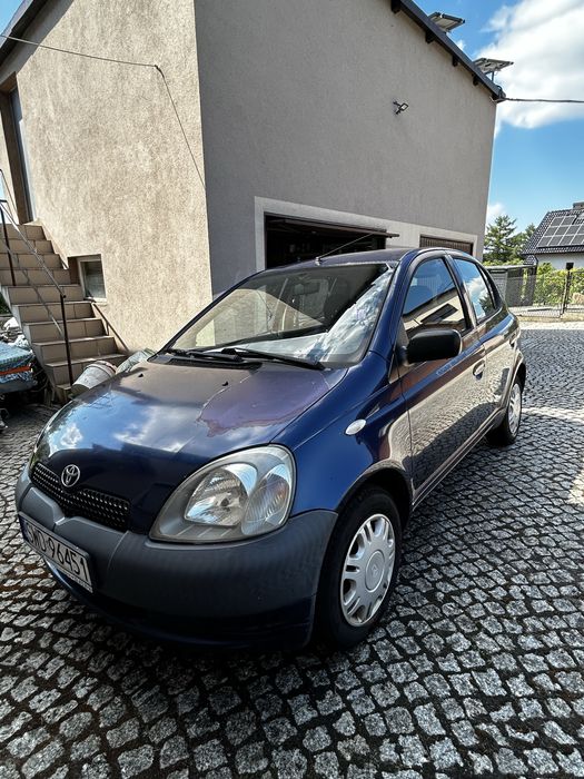 Toyota yaris salon polska zdrowa blacha